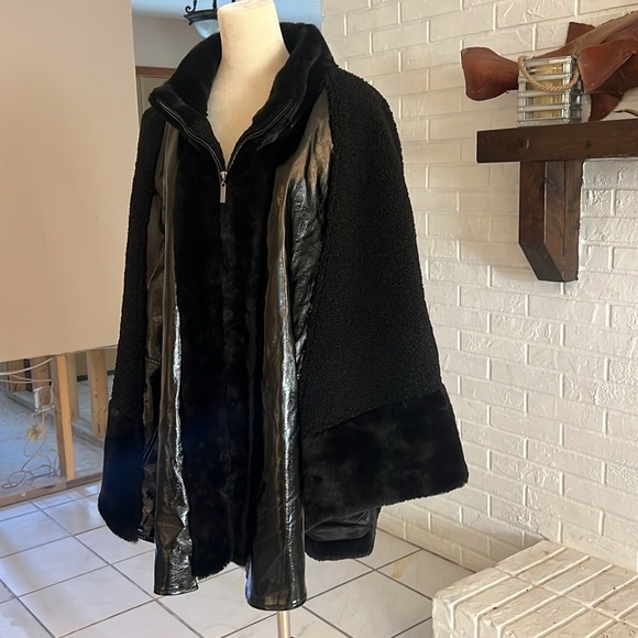 Adrienne Landau,Plush Black,Faux Fur Shearling Cape/Coat,Luxe Winter Glam,Size L - Picture 4 of 9